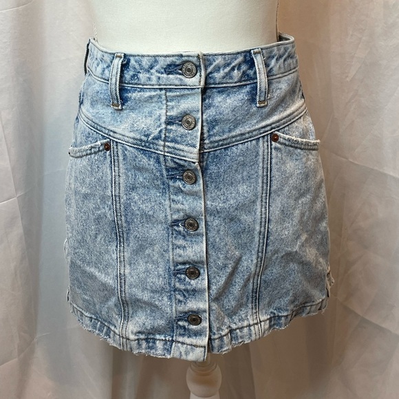 Abercrombie and Fitch Acid Wash Denim Mini Skirt Size 2 - Picture 1 of 10